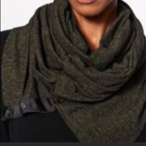 Lululemon Vinyasa Scarf